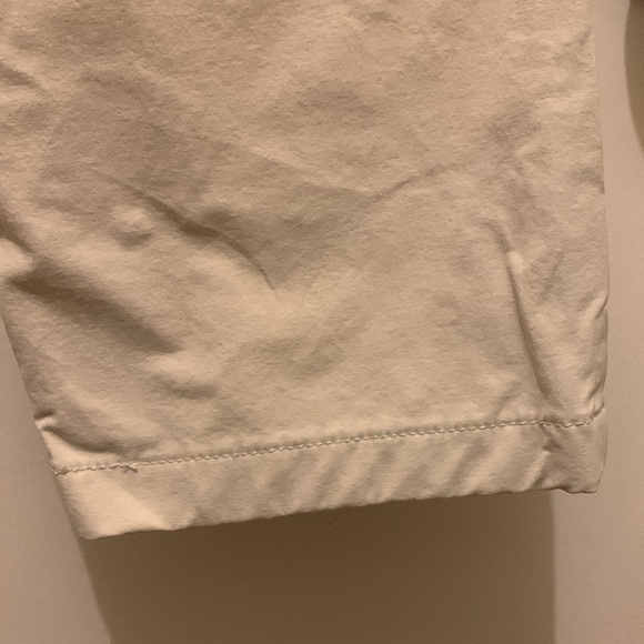 Vineyard Vines (30”x30”) - Picture 10 of 14